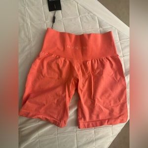 Coral NVGTN pro seamless shorts